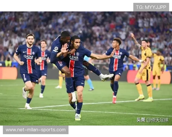 巴黎圣日耳曼比赛中边路配合显著提升:战术创新助力球队腾飞